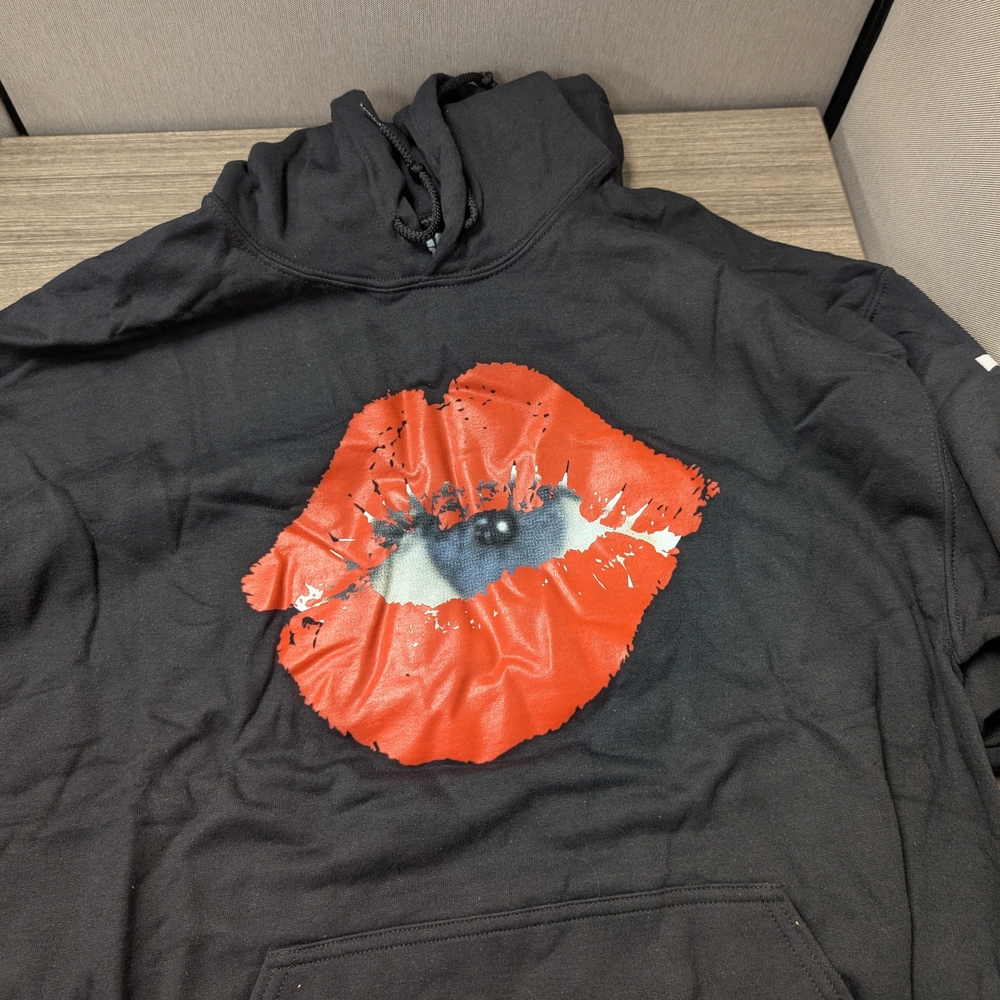 COPY - The Kid LAR0I Laroi End Of The World Tour Lip Hoodie Size L Nwt